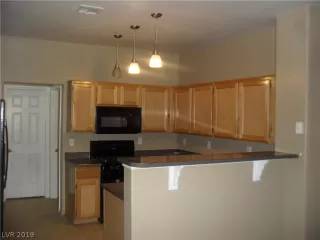 Photo #6: 2074820 Listing