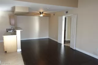 Photo #3: 2074832 Listing 