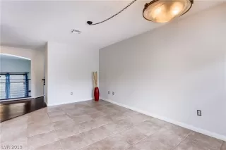 Photo #4: 2074868 Listing 