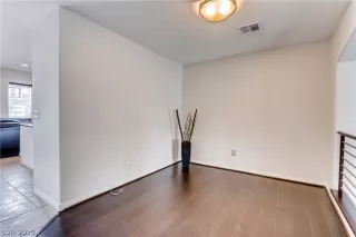 Photo #6: 2074868 Listing 