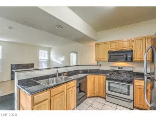 Photo #5: 2074871 Listing