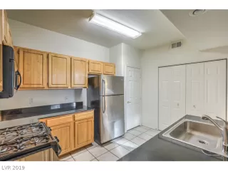 Photo #6: 2074871 Listing