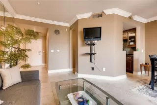 Photo #6: 2074891 Listing