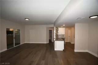 Photo #4: 2074894 Listing