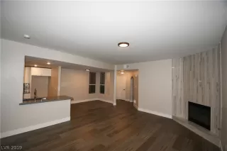 Photo #6: 2074894 Listing