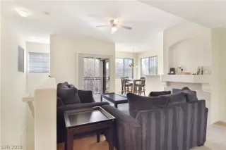 Photo #2: 2074897 Listing