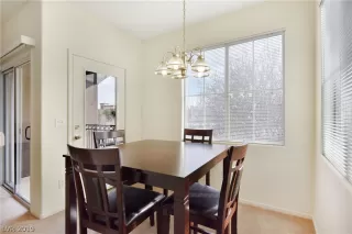 Photo #5: 2074897 Listing