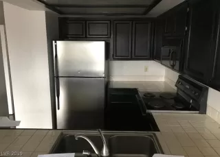 Photo #3: 2074913 Listing