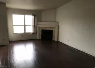 Photo #5: 2074913 Listing