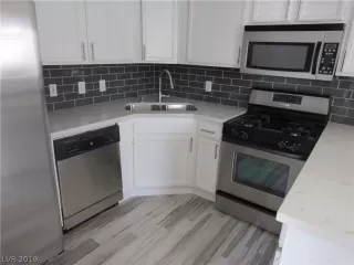 Photo #2: 2074970 Listing 