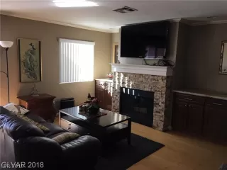 Photo #1: 2075002 Listing