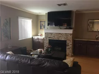 Photo #5: 2075002 Listing