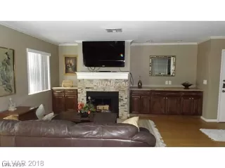 Photo #6: 2075002 Listing