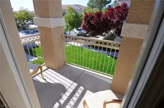 Photo #2: 2075012 Listing