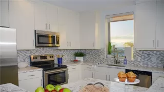 Photo #2: 2075078 Listing 