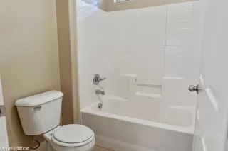 Photo #4: 2075120 Listing 