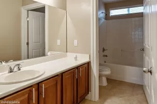 Photo #5: 2075120 Listing 