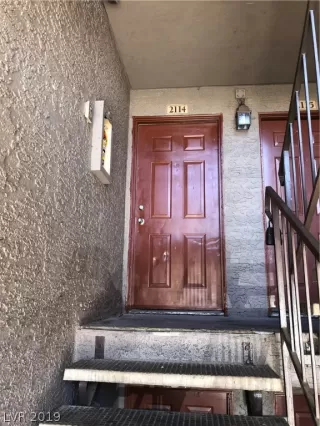 Photo #2: 2075140 Listing