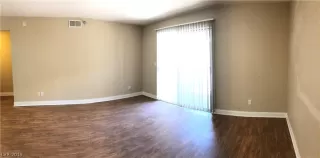 Photo #4: 2075140 Listing