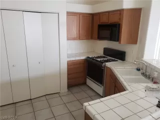 Photo #2: 2075176 Listing 