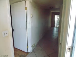 Photo #3: 2075213 Listing 