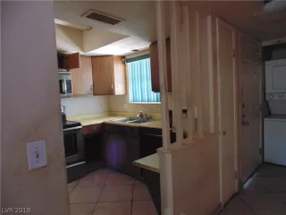 Photo #6: 2075213 Listing 