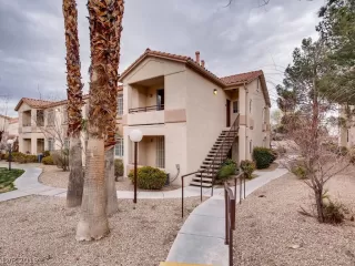 Photo #3: 2075245 Listing