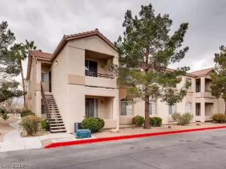 Photo #4: 2075245 Listing