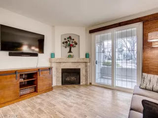 Photo #6: 2075245 Listing