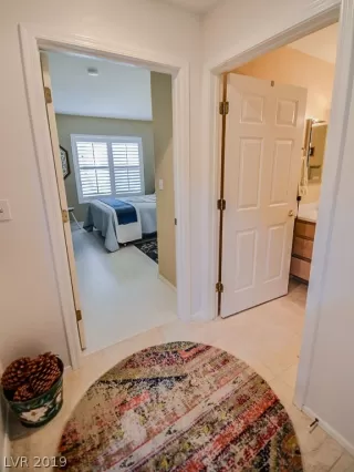 Photo #5: 2075313 Listing 