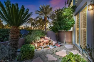 Photo #2: 2075324 Listing 