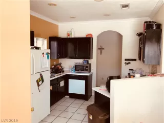 Photo #5: 2075351 Listing