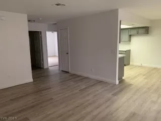 Photo #6: 2075363 Listing 