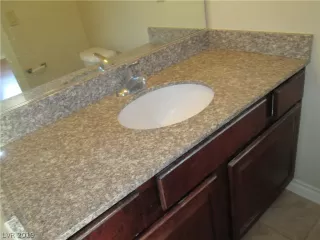 Photo #6: 2075373 Listing 