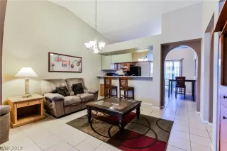 Photo #4: 2075385 Listing 