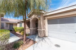 Photo #1: 2075401 Listing