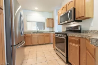Photo #3: 2075409 Listing 