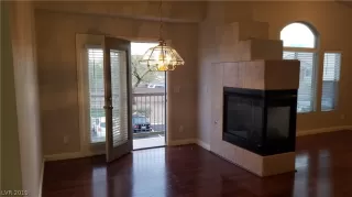 Photo #3: 2075458 Listing