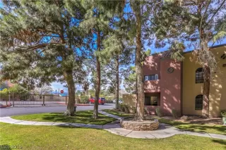 Photo #2: 2075553 Listing