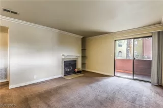 Photo #5: 2075553 Listing