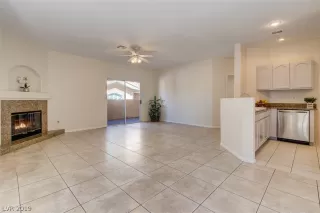 Photo #3: 2075557 Listing 