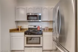 Photo #6: 2075557 Listing 