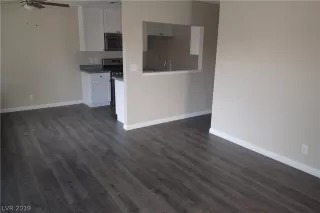 Photo #6: 2075608 Listing