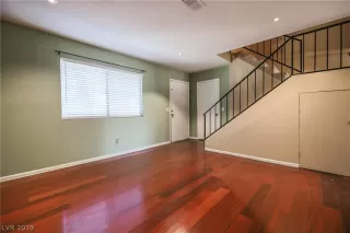 Photo #3: 2075653 Listing