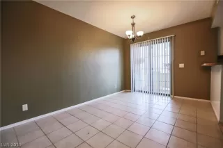 Photo #5: 2075653 Listing