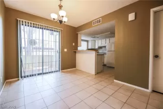 Photo #6: 2075653 Listing