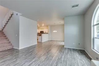 Photo #3: 2075670 Listing 