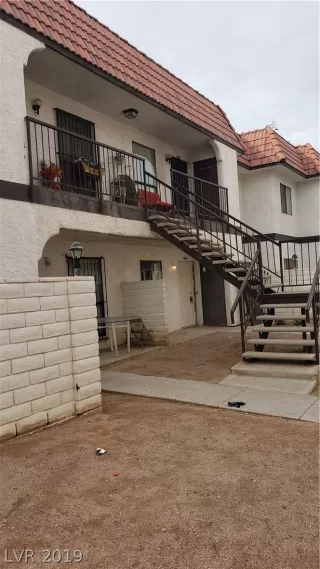 Photo #1: 2075721 Listing 