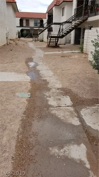 Photo #4: 2075721 Listing 