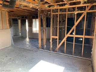 Photo #4: 2075762 Listing 